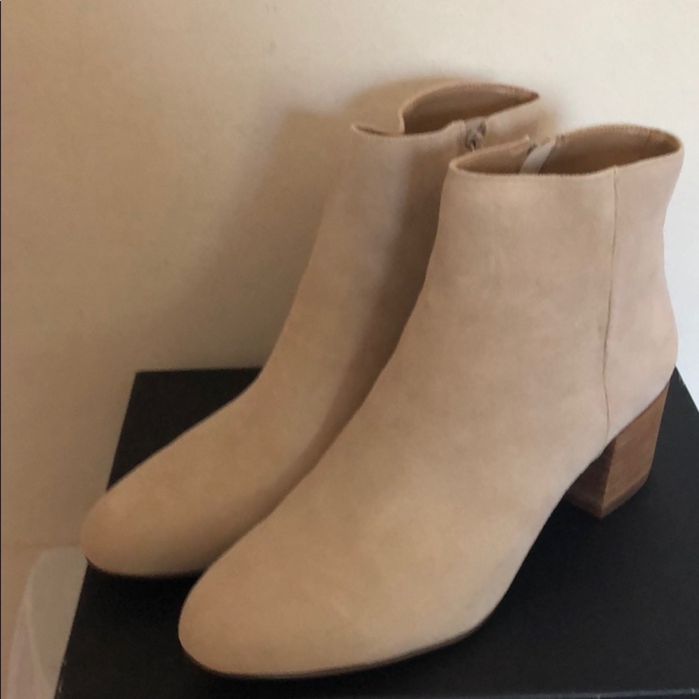 Cream suede boot
